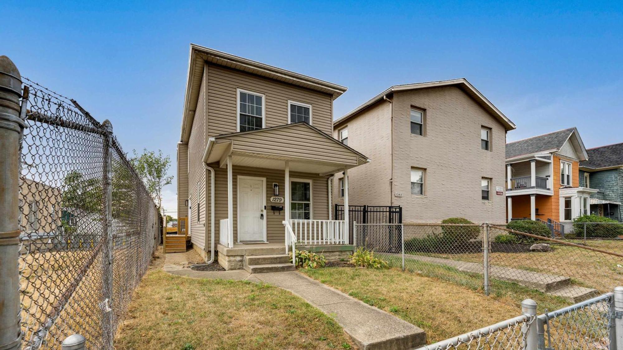 Suburban Hot Tub Oasis Near Osu & Short North