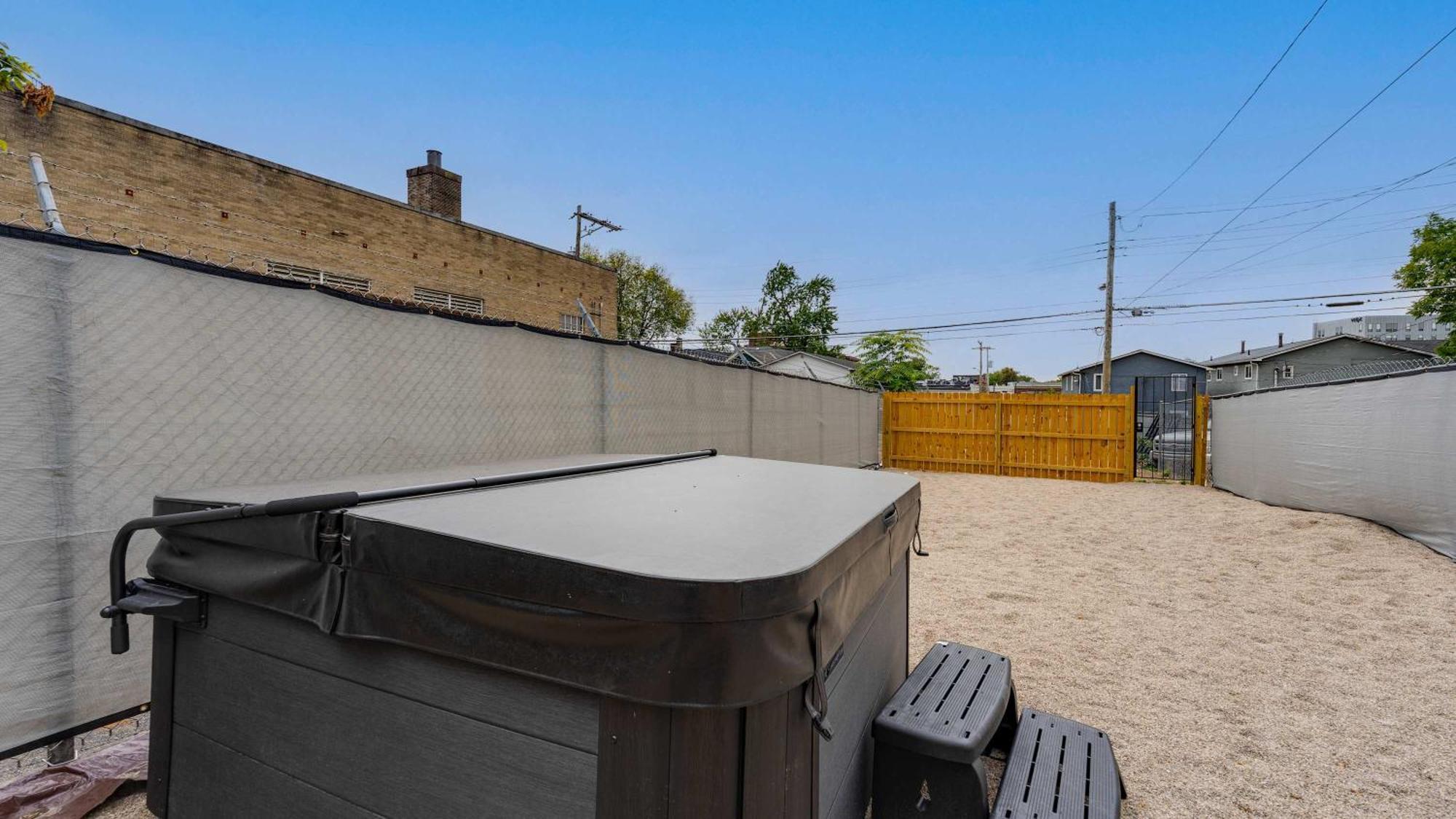 Ferienhaus Suburban Hot Tub Oasis Near Osu & Short North