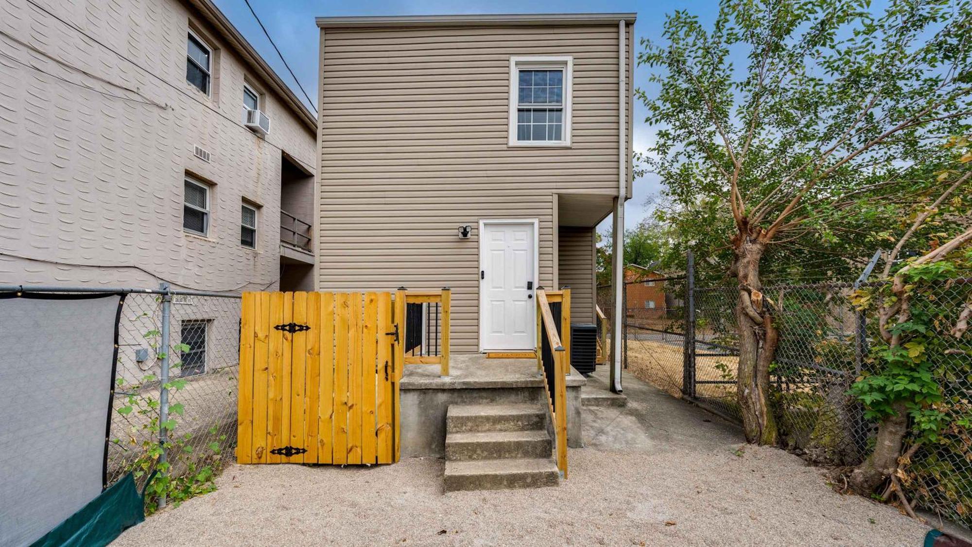 Suburban Hot Tub Oasis Near Osu & Short North * Columbus